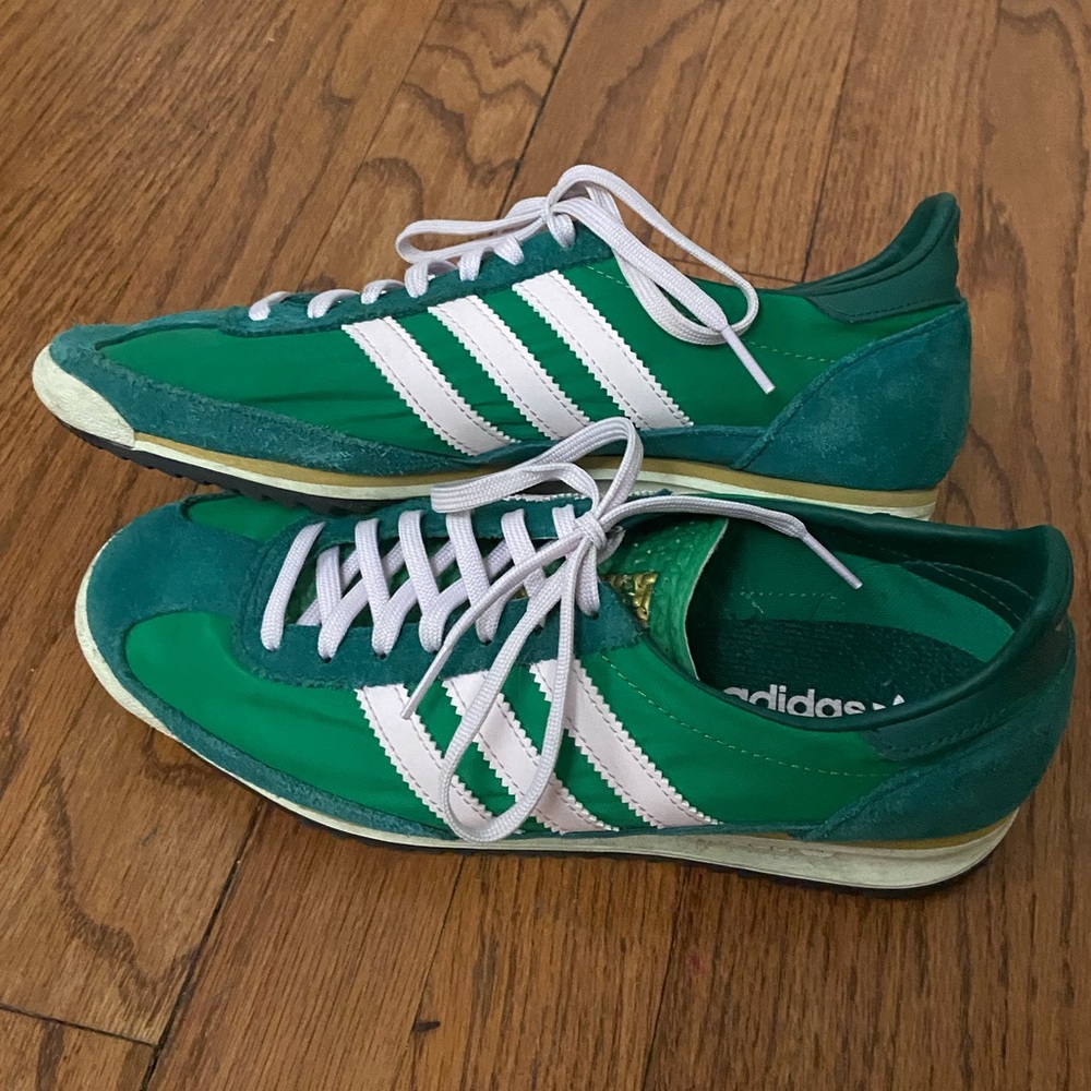 Adidas Women’s 'Night Indigo Collegiate Green' white and gold sneakers